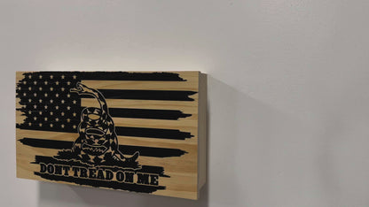 Dont Tread On Me Secure Decorative Wall-Mounted Gun Cabinet (Distressed)